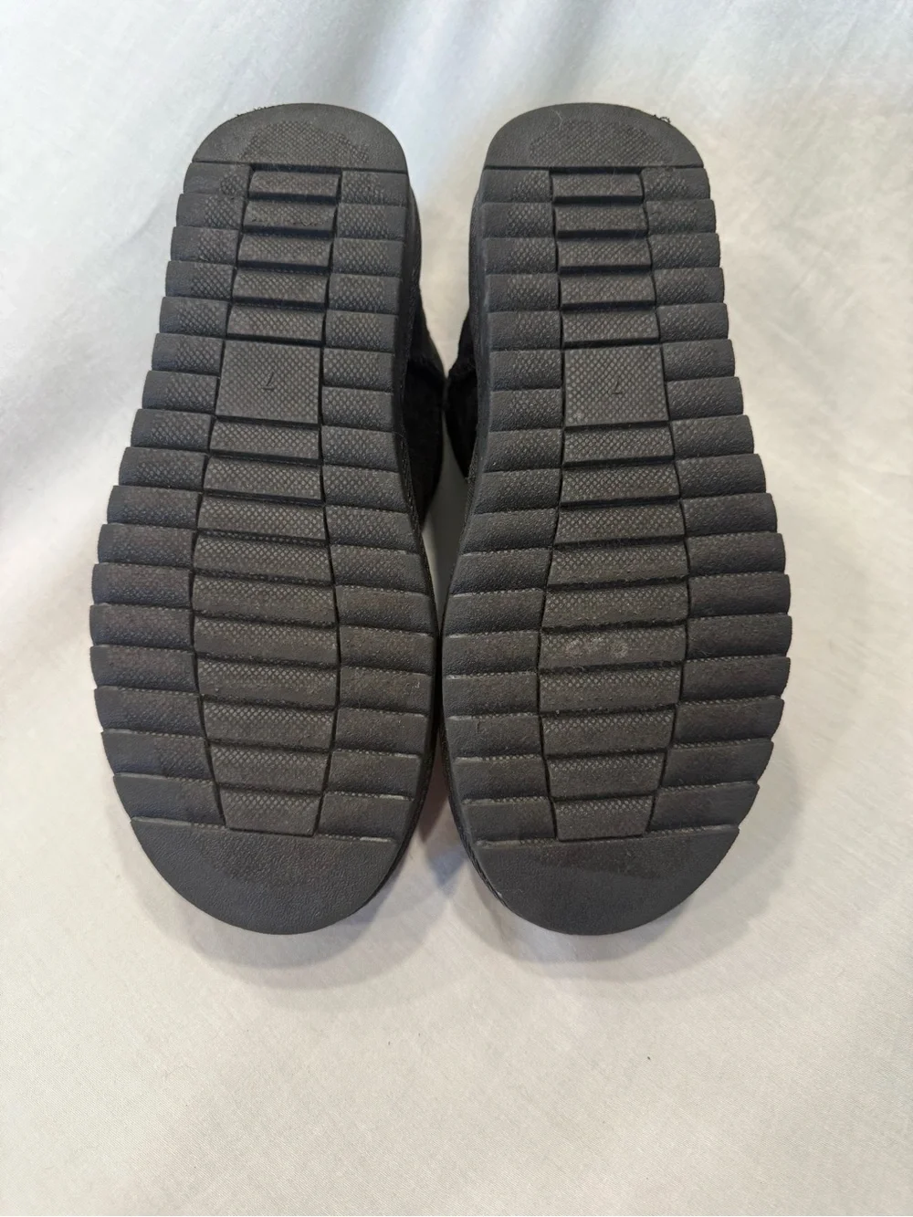 Cushionaire Black Suede 